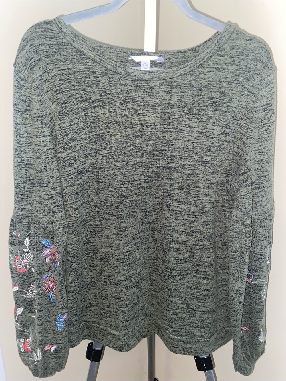 Olive Green Floral Embroidered Sleeve Sweater